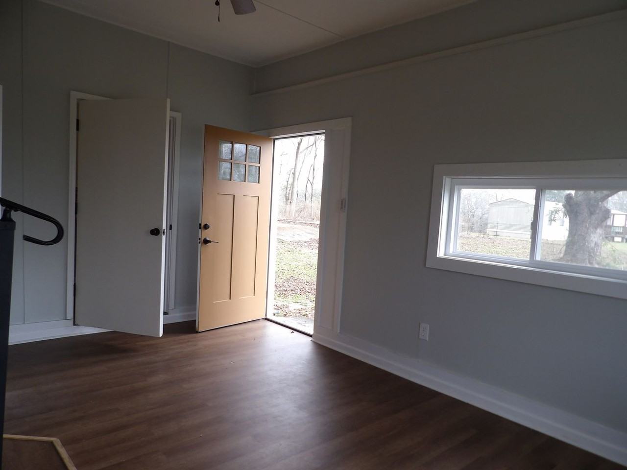 1103 County Road 107 - Photo 3 of 11