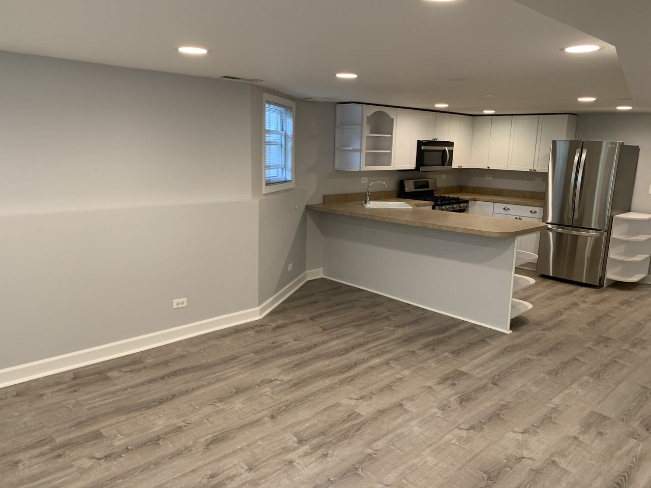 1231 W Addison St #GDN - Photo 2 of 13