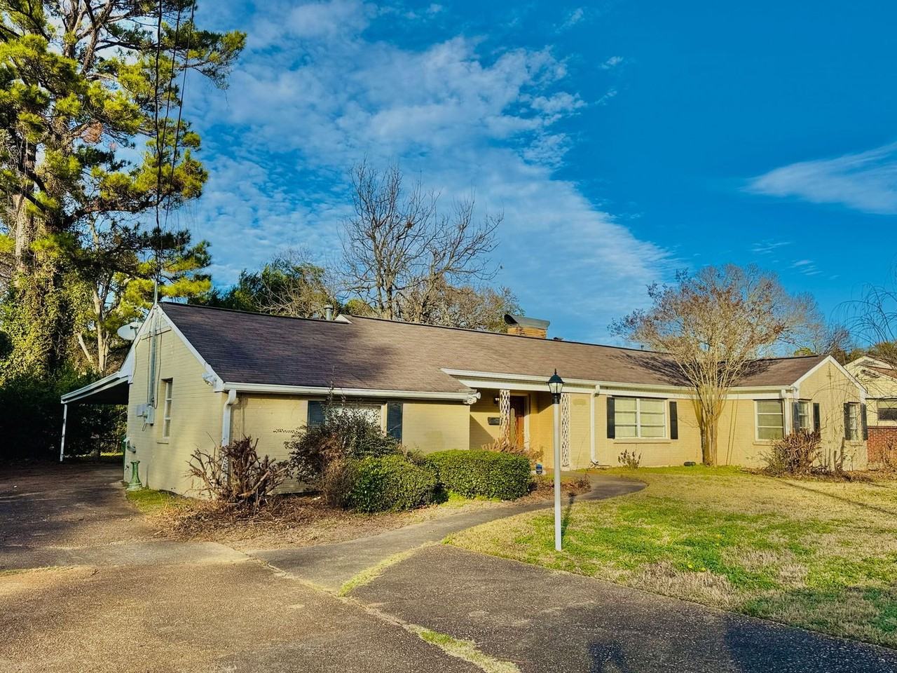 2767 Biltmore Ave - Photo 3 of 31