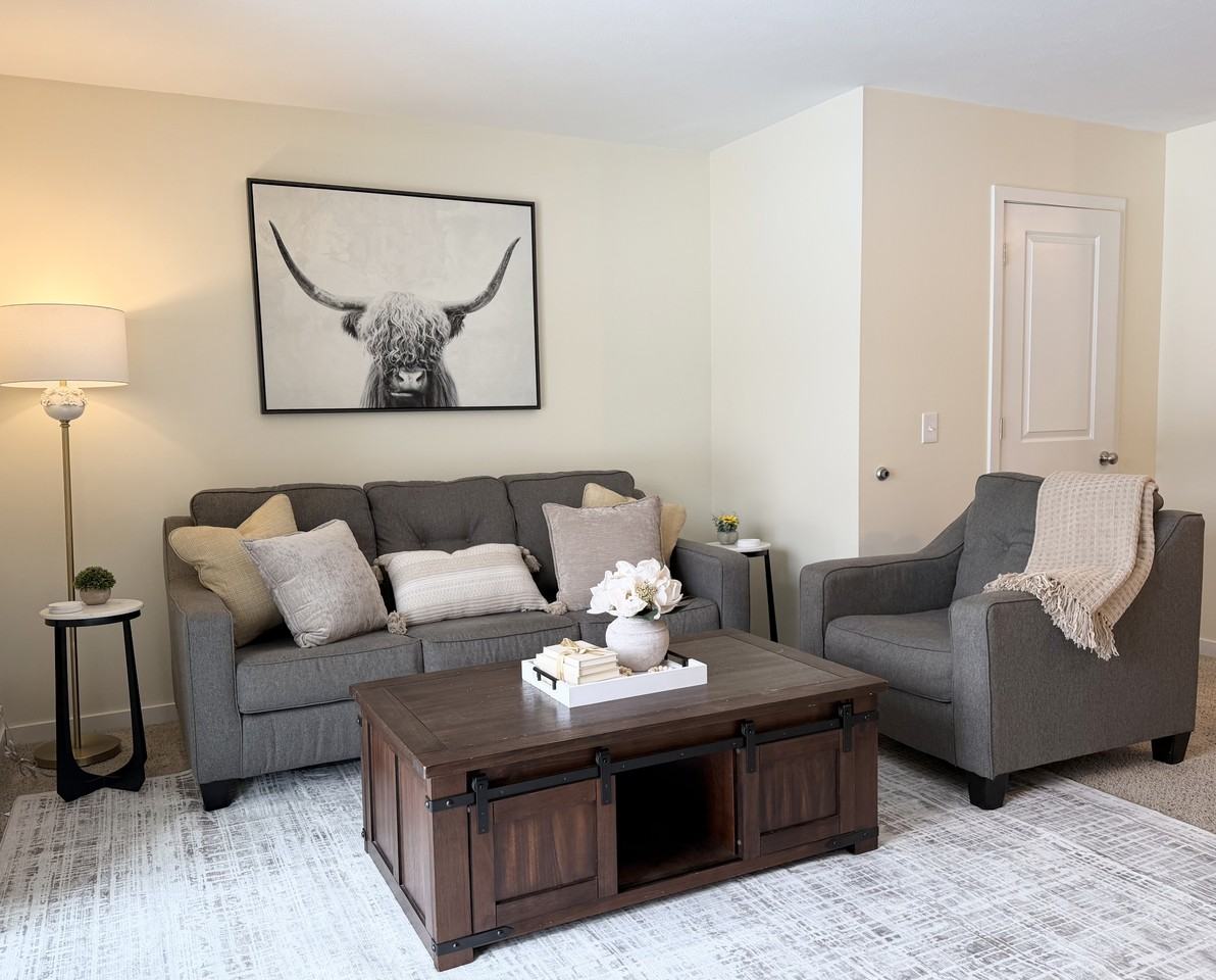 3868 Vale Dr - Photo 5 of 35