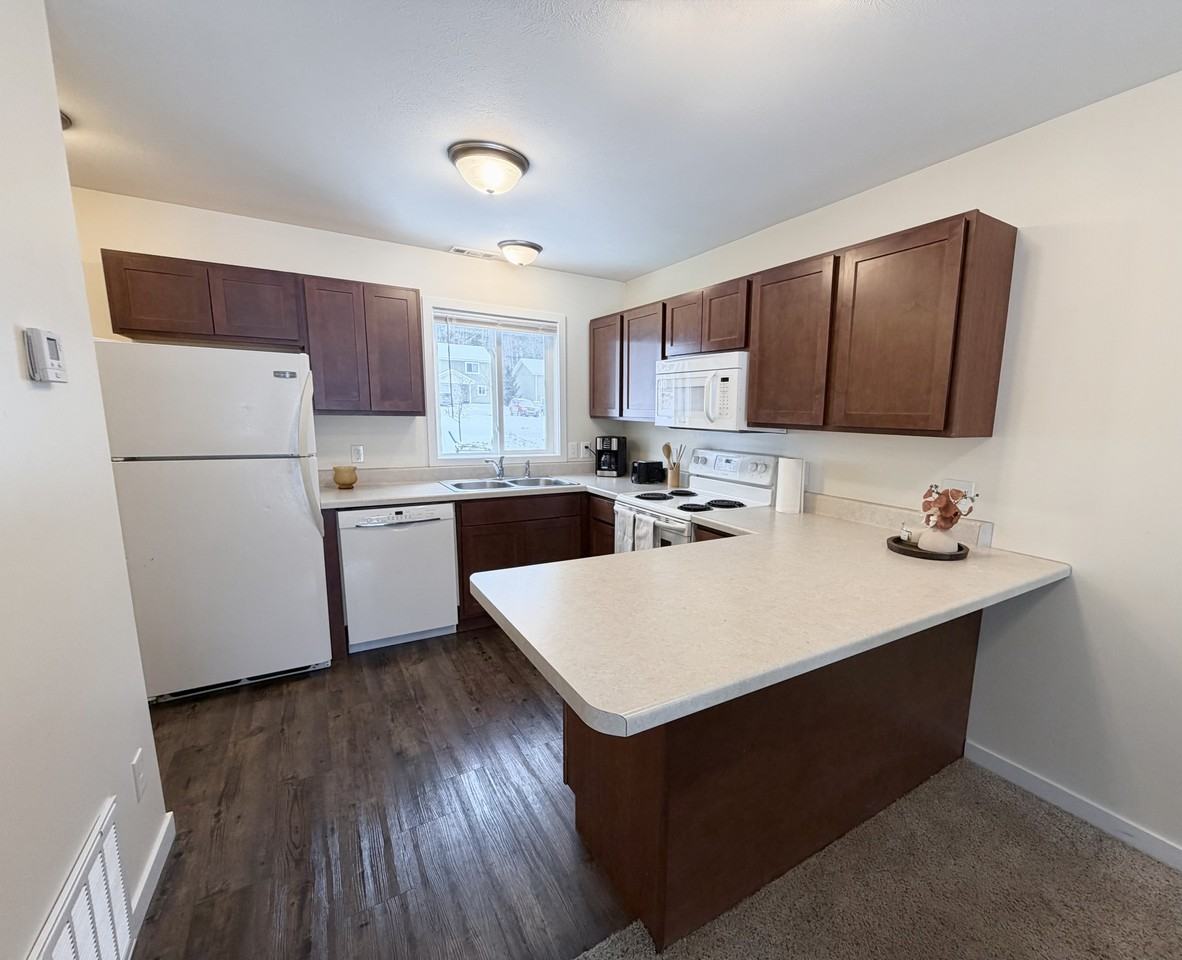 3868 Vale Dr - Photo 7 of 35