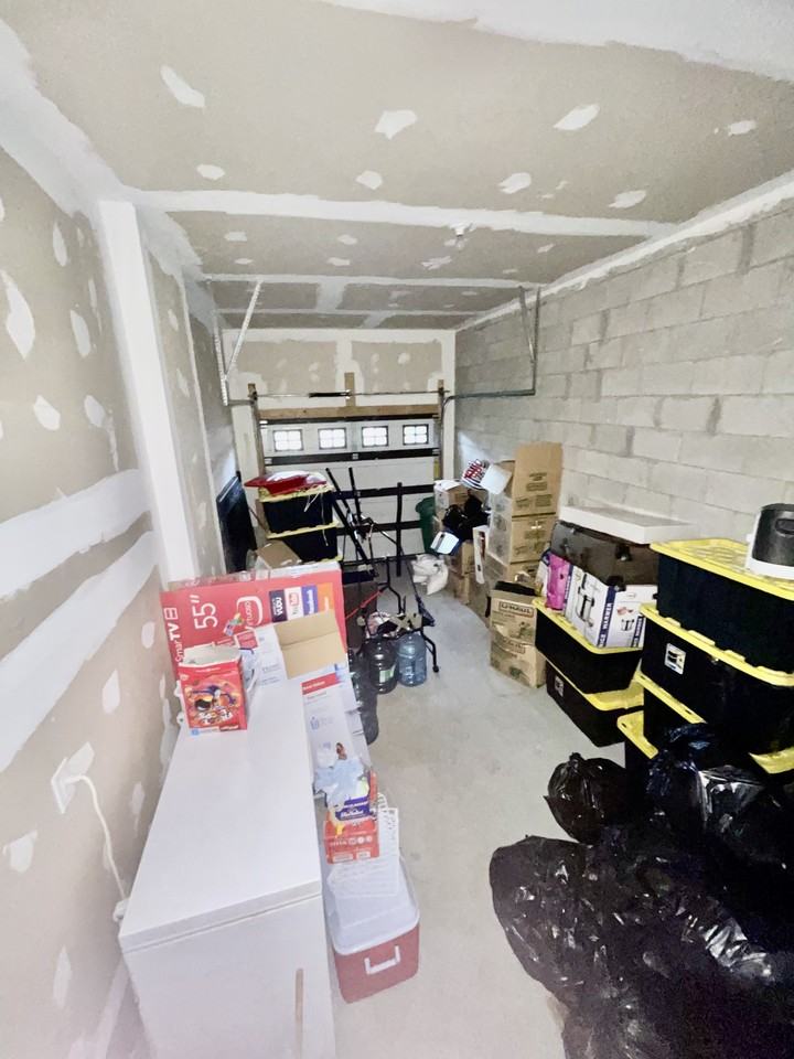 188 Sky Harbour Drive - Photo 7 of 26