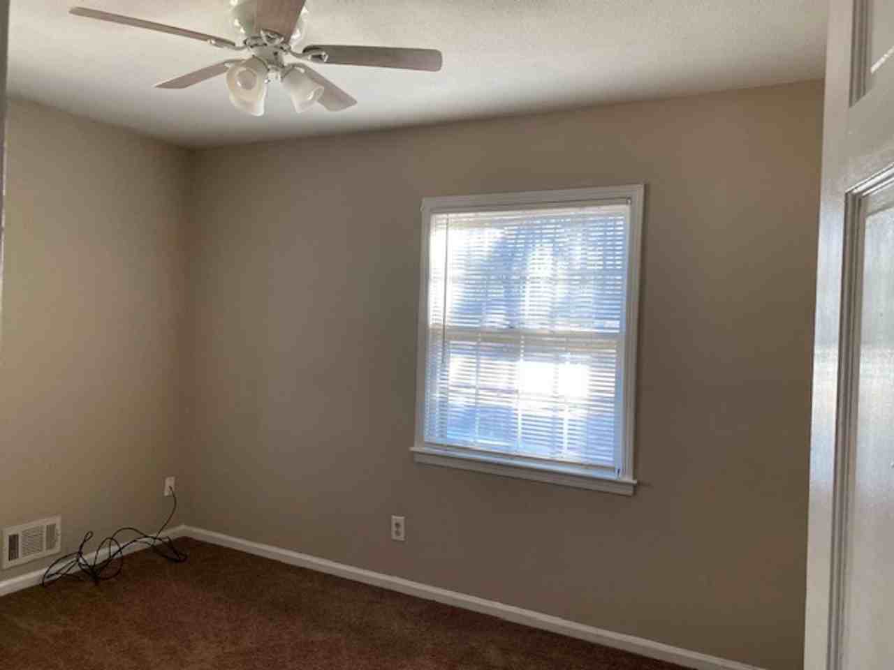 6142 Graceland Cir - Photo 7 of 14