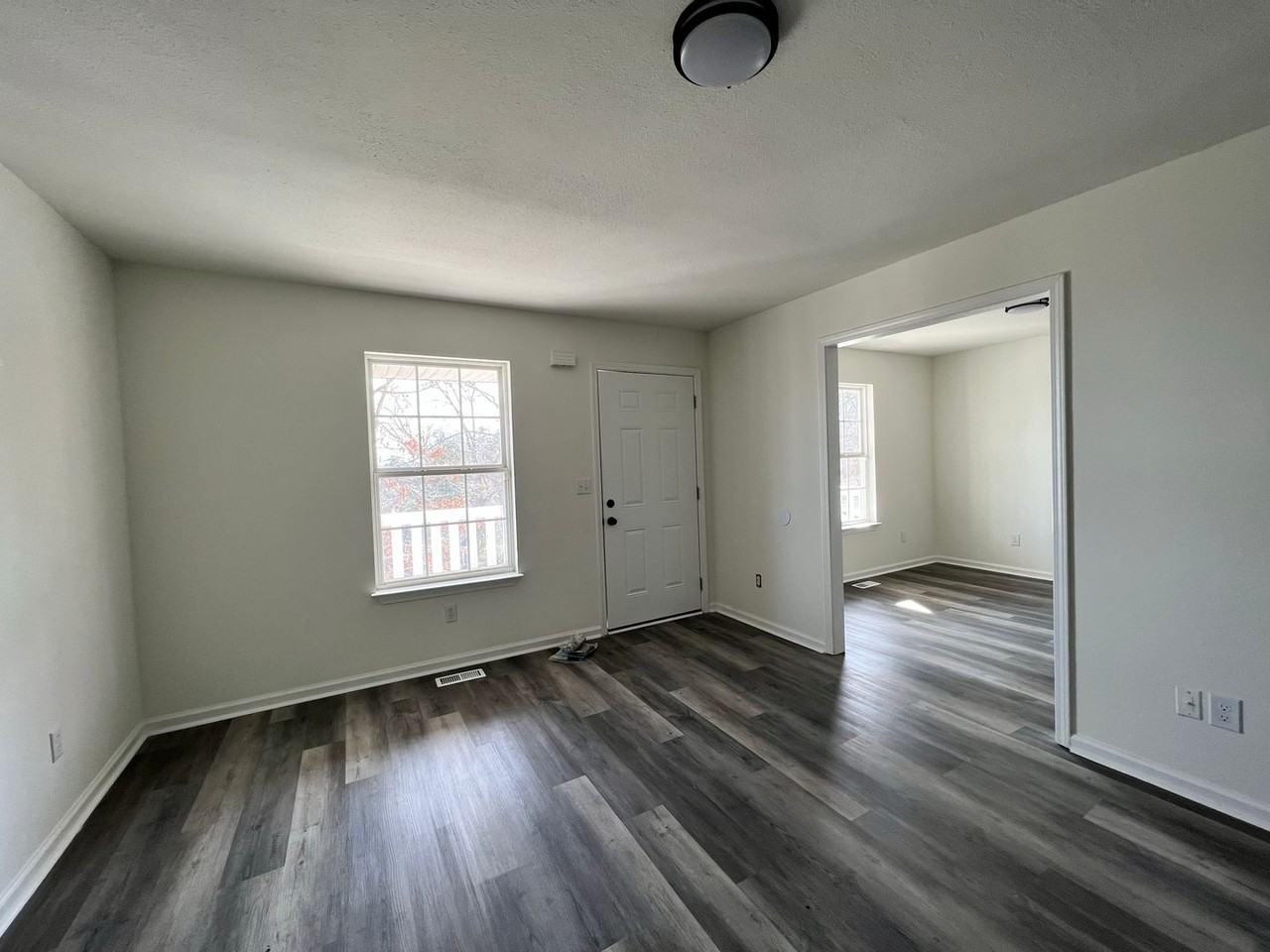 829 Sylvan Dr - Photo 5 of 23