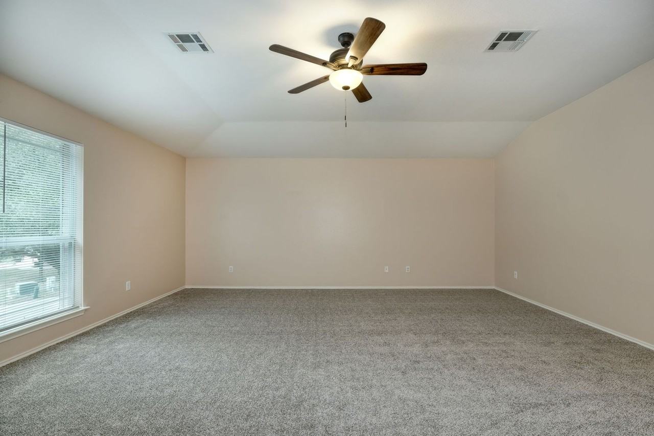 116 Rio Grande Dr - Photo 7 of 12