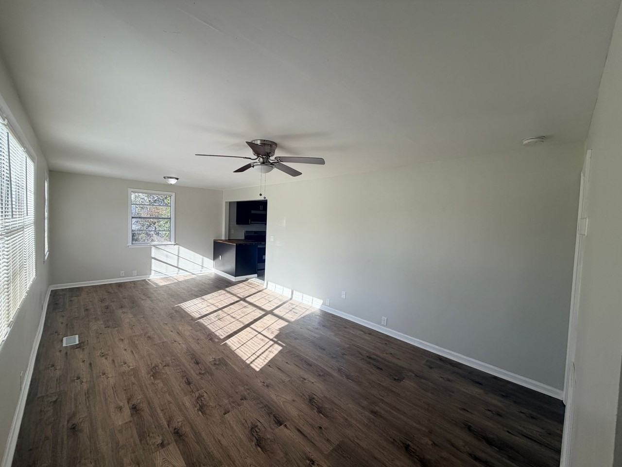 1613 Garland Pl - Photo 3 of 26