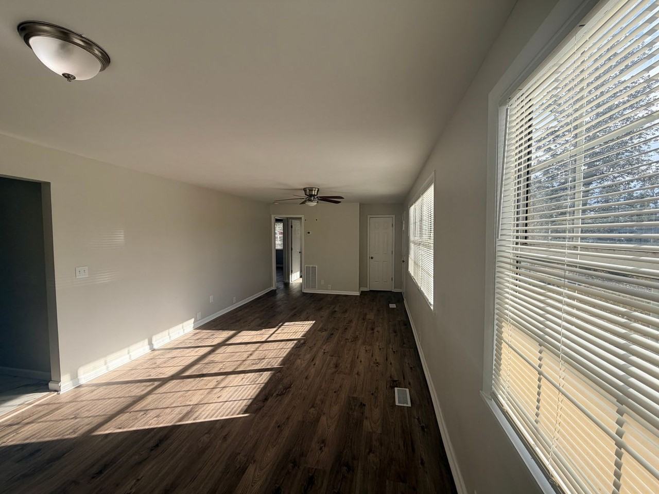 1613 Garland Pl - Photo 4 of 26