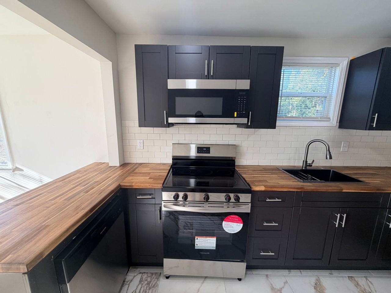 1613 Garland Pl - Photo 7 of 26