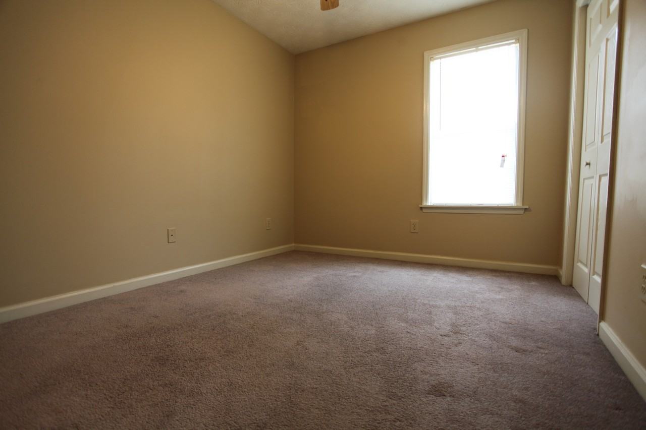 125 Halal Ct - Photo 7 of 10