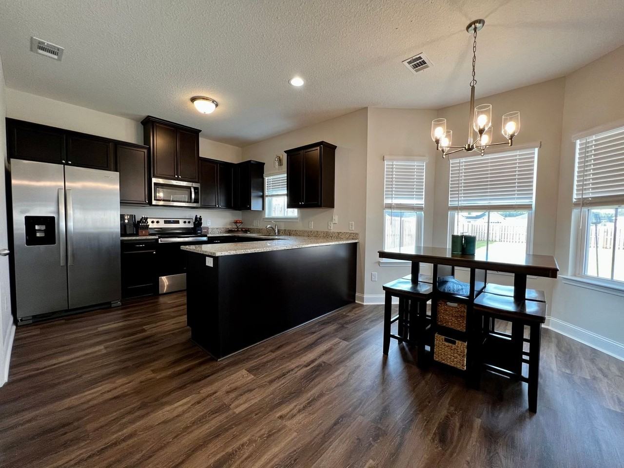 79 Centennial Ct - Photo 5 of 20