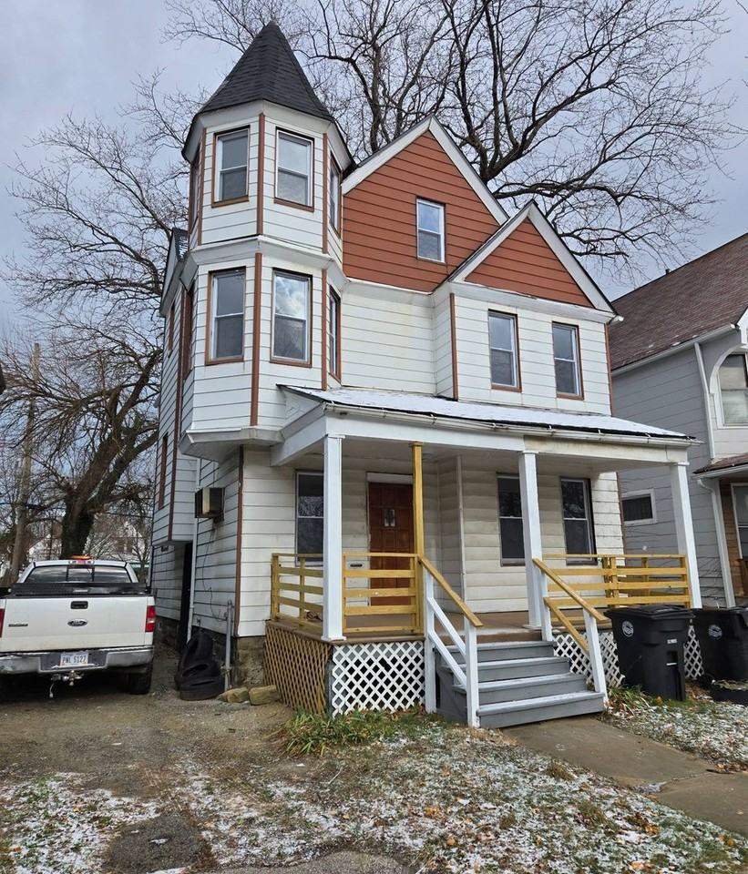 10919 Olivet Ave - Photo 2 of 42