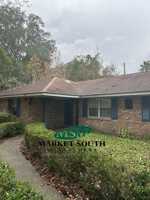 featured image of 606 Mclaws St