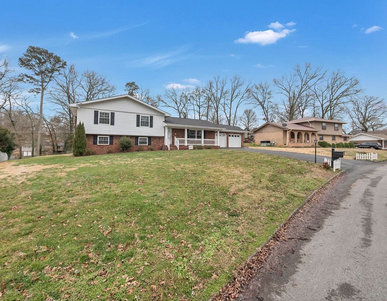 9210 Ramblewood Dr - Photo 3 of 24