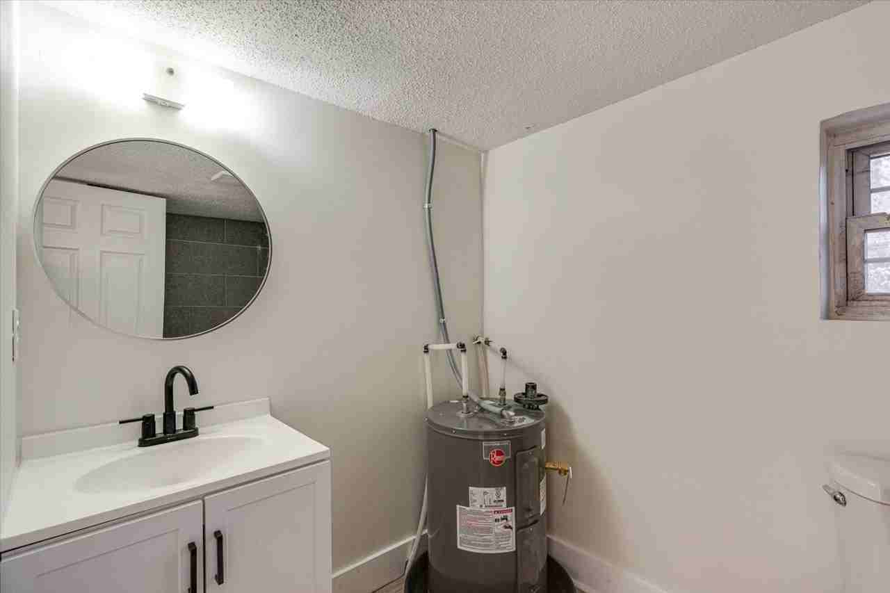 2210 Milne St - Photo 5 of 19