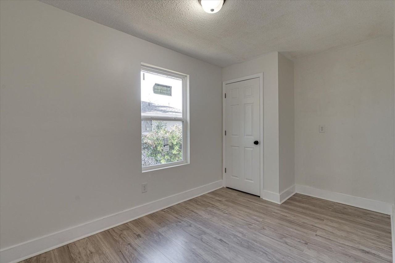 2210 Milne St - Photo 7 of 19