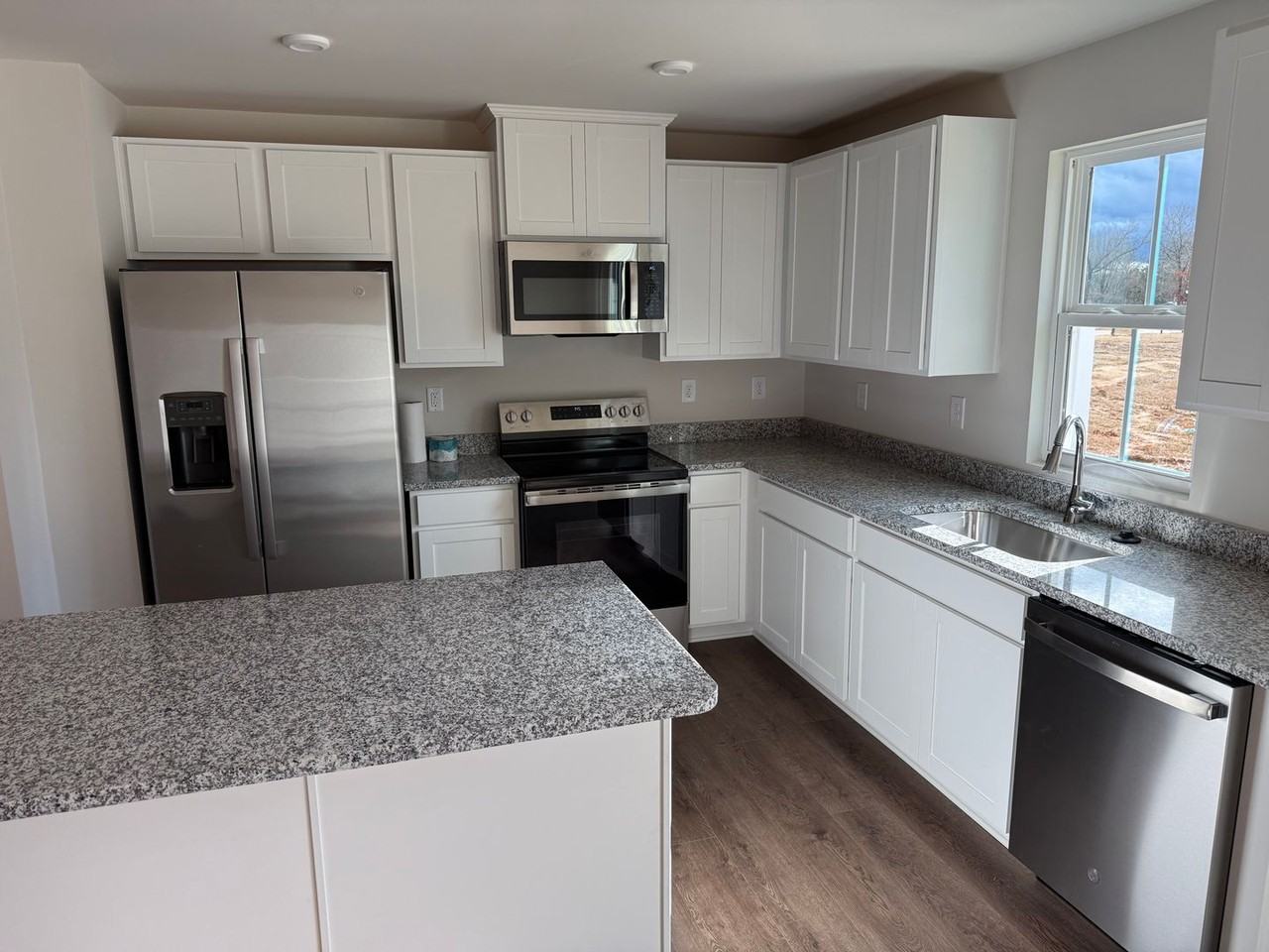 2143 Stephens Farm Dr - Photo 4 of 16