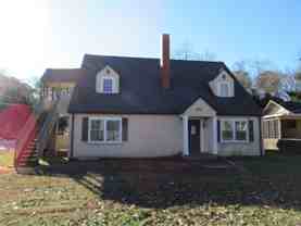 1404 Maple St - Photo 1 of 1