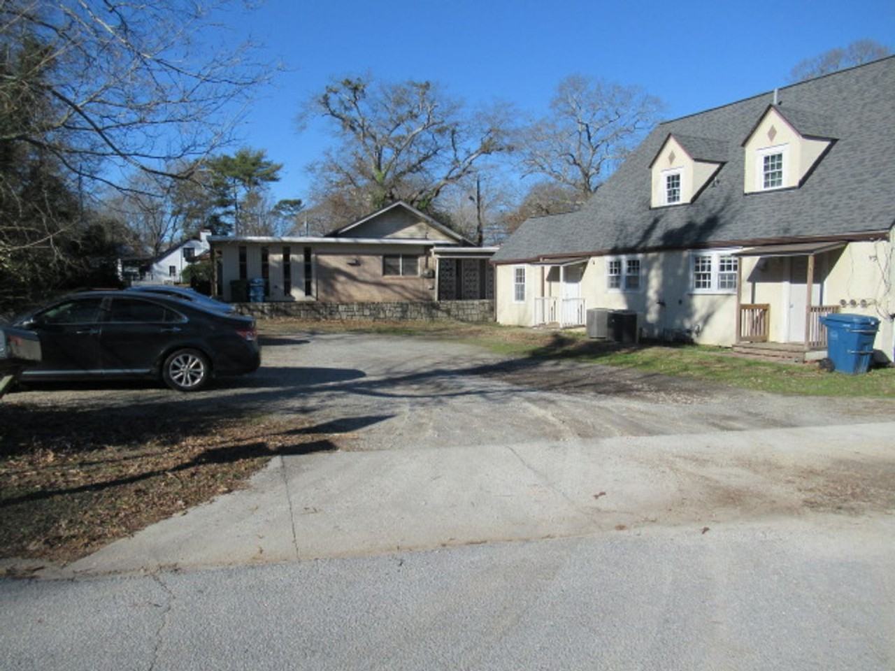 1404 Maple St - Photo 6 of 31