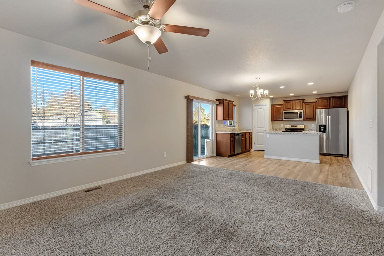 5452 Hammond Dr #1 - Photo 5 of 31