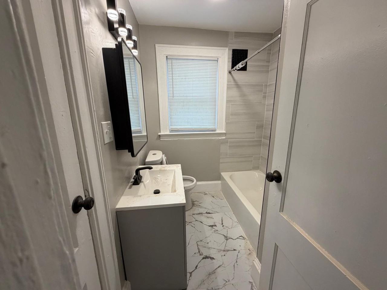 259 W Hazel St #1 - Photo 4 of 10