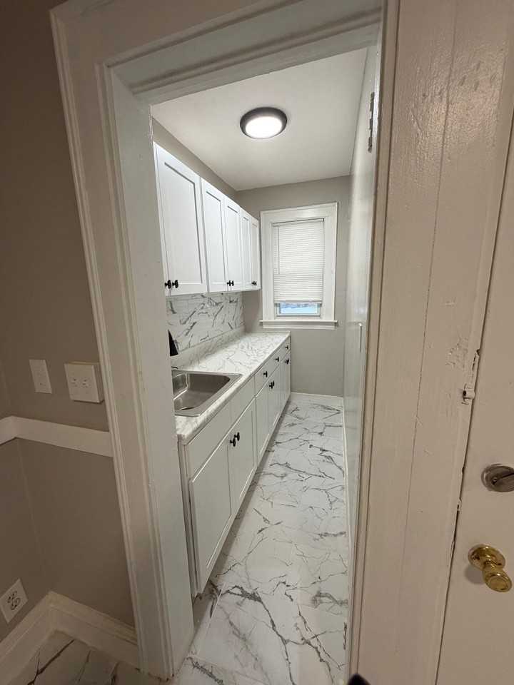 259 W Hazel St #1 - Photo 7 of 10