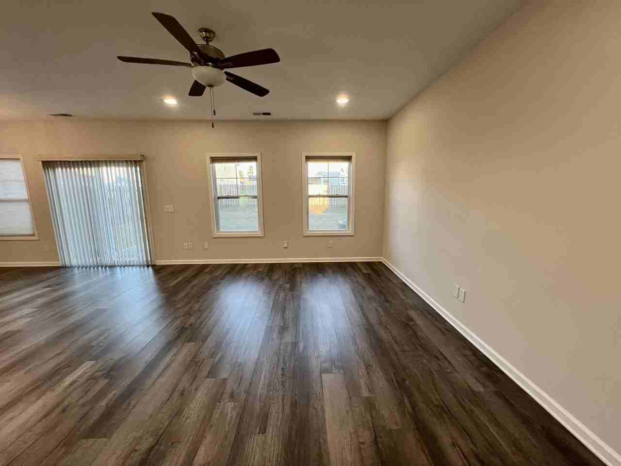 4044 Thimbleberry Dr - Photo 6 of 40