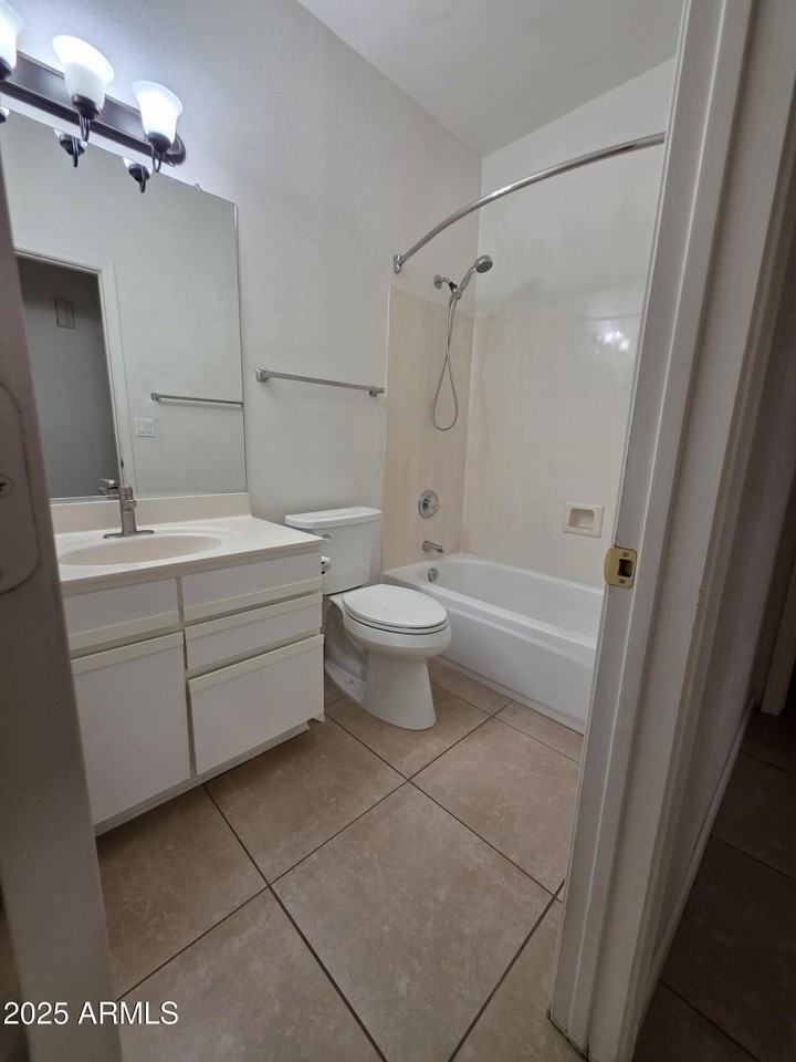 5946 E Aire Libre Ln - Photo 7 of 31