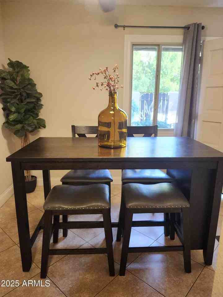 4205 N 81st St - Photo 4 of 10