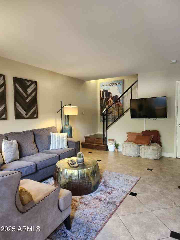 4205 N 81st St - Photo 6 of 10