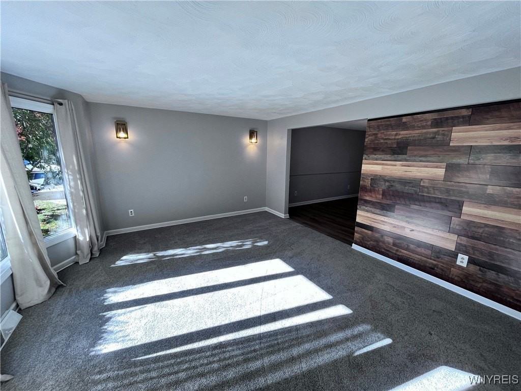 306 Randwood Dr - Photo 3 of 48