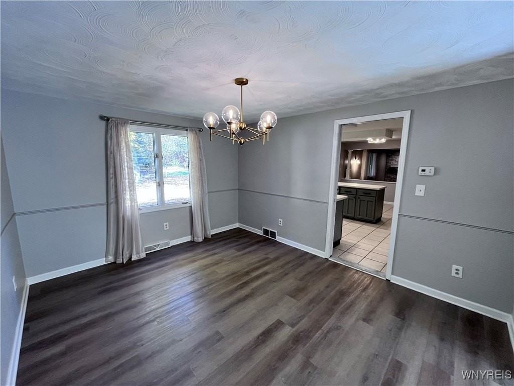 306 Randwood Dr - Photo 6 of 48