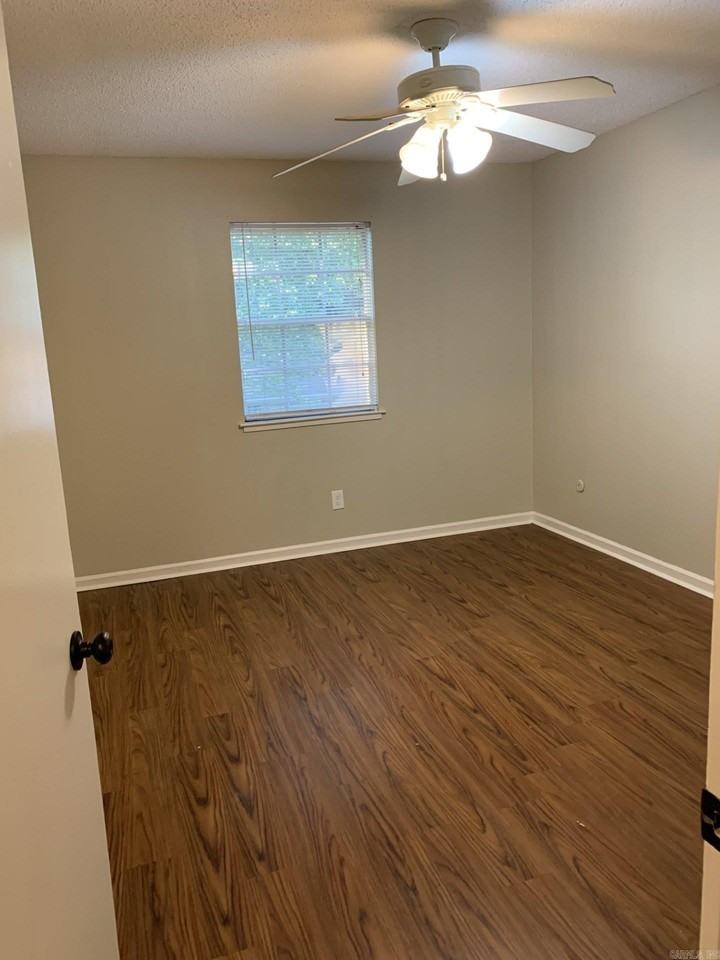 12601 Pleasant View Dr - Photo 6 of 9