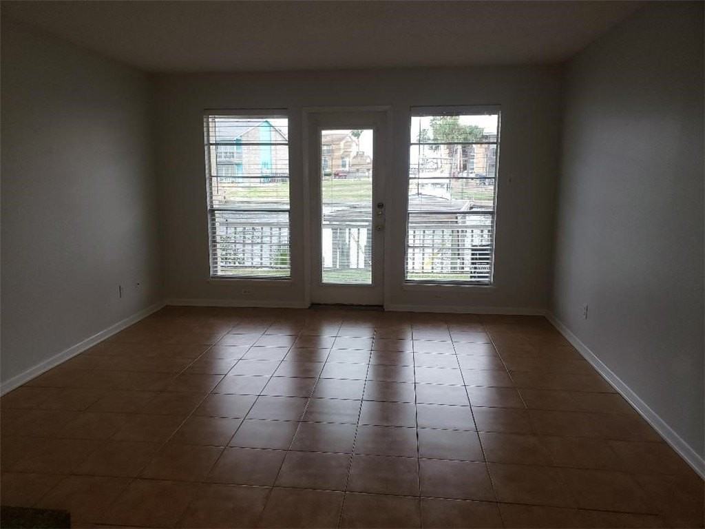 15409 Gun Cay Ct - Photo 7 of 13