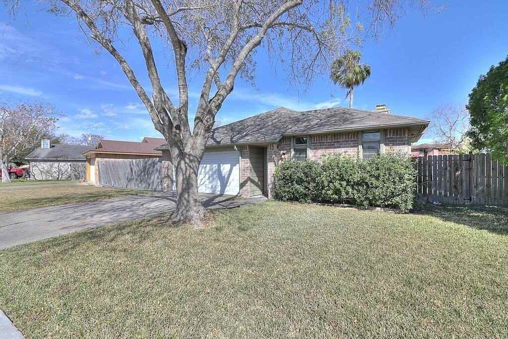 5310 Gateridge Dr - Photo 2 of 38