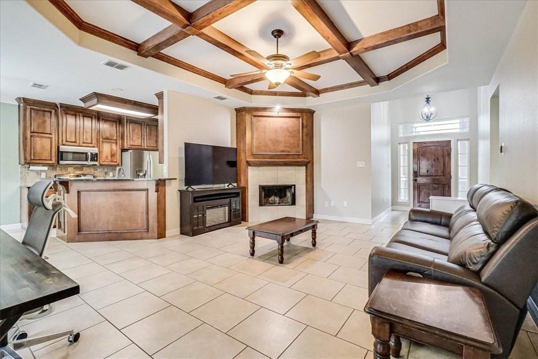 2518 Date Palm Dr - Photo 6 of 40