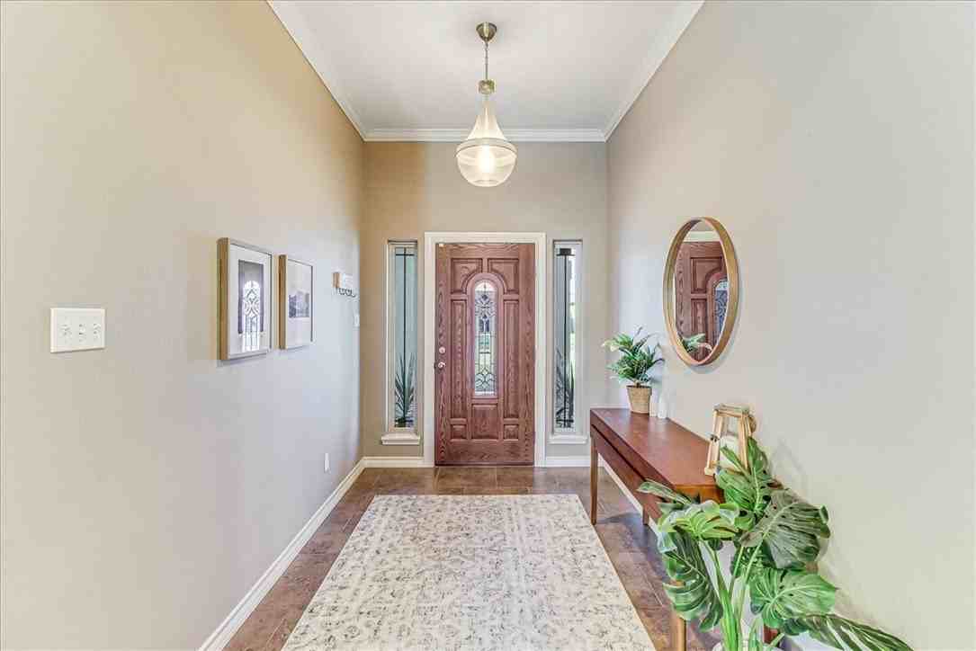 7642 Granite Dr - Photo 4 of 35