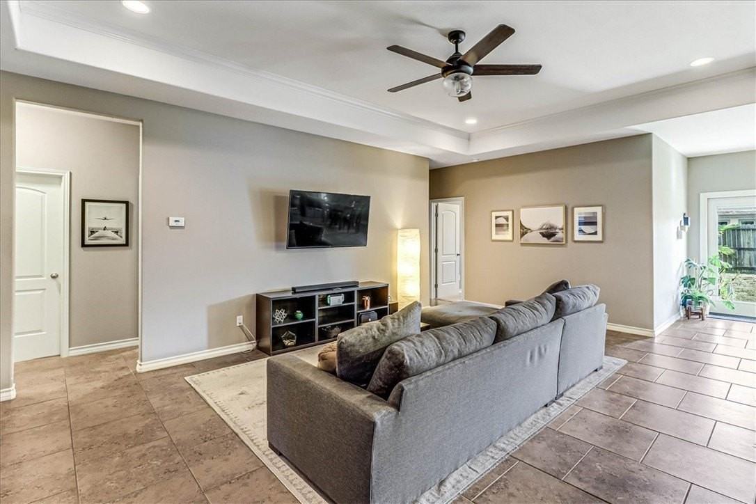 7642 Granite Dr - Photo 5 of 35