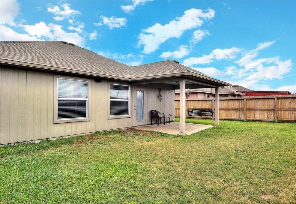 3934 Los Arroyos Dr - Photo 3 of 13