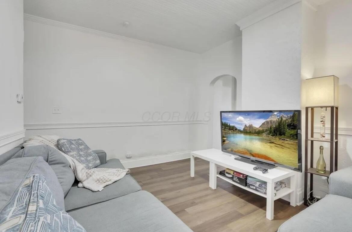 287 E Woodrow Ave - Photo 6 of 17