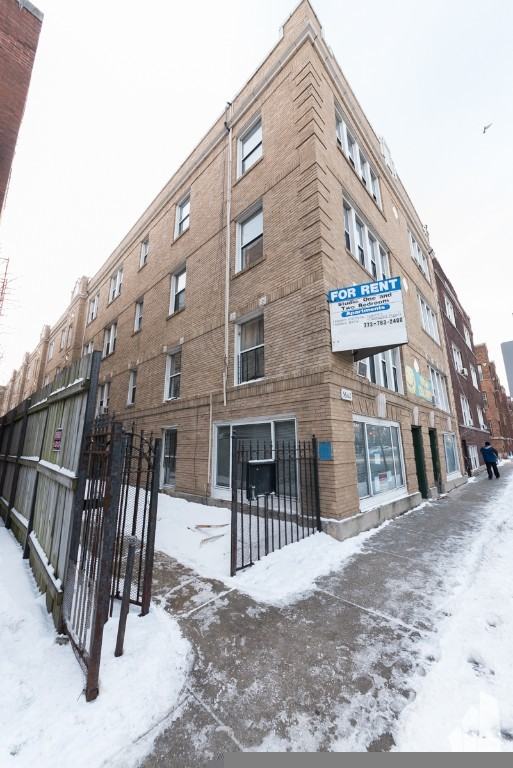 5662 N Ridge Ave #62-2B - Photo 2 of 12