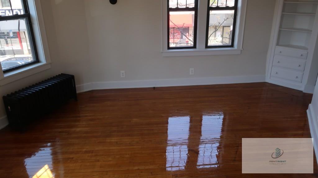 5037 W Montrose Ave #203 - Photo 3 of 18