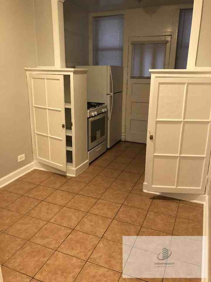 6364 N Hermitage Ave #6370-2 - Photo 5 of 16