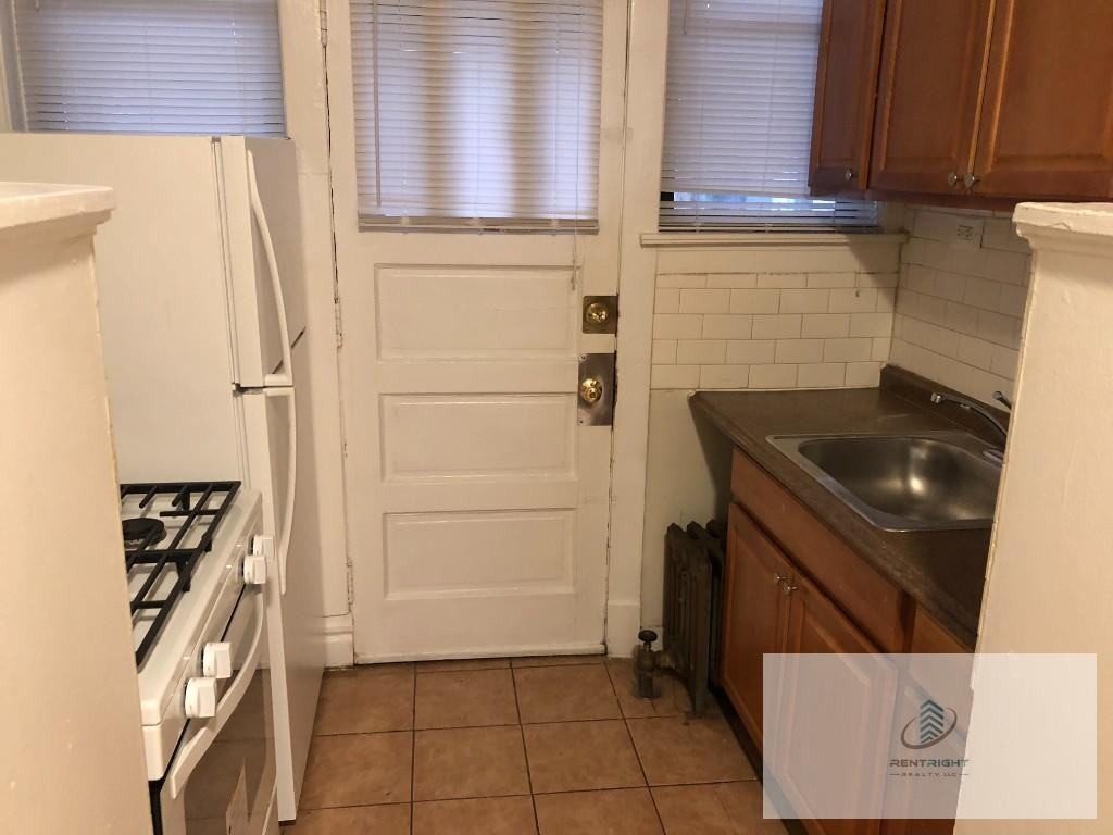 6364 N Hermitage Ave #6370-2 - Photo 6 of 16