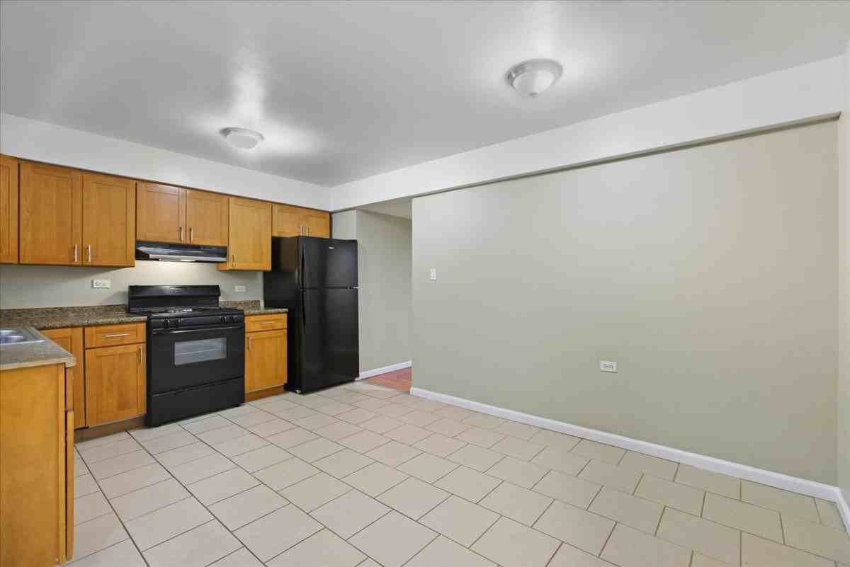 337 Custer Ave #G - Photo 6 of 12