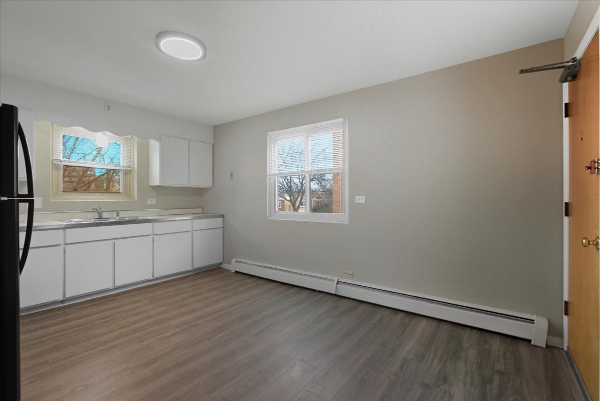 337 Custer Ave #2W - Photo 3 of 12