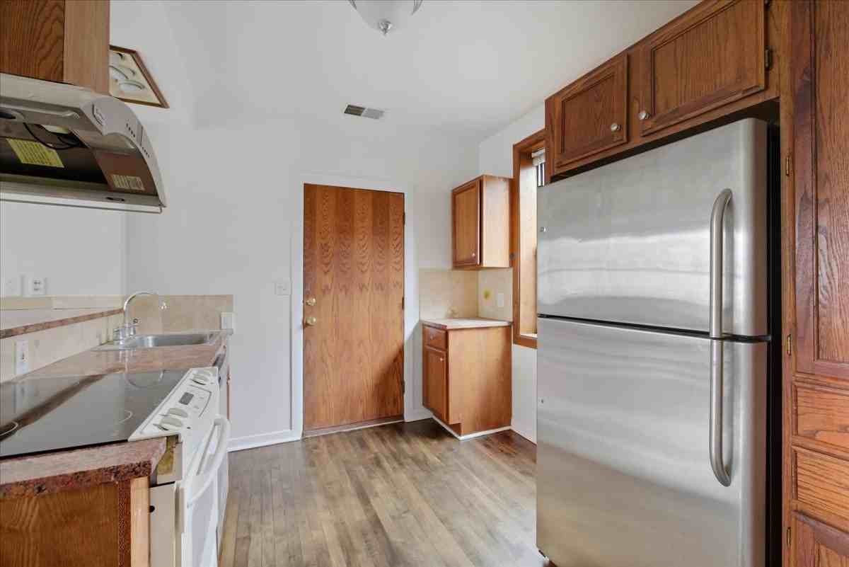 3558 W Cortland St #2 - Photo 2 of 11