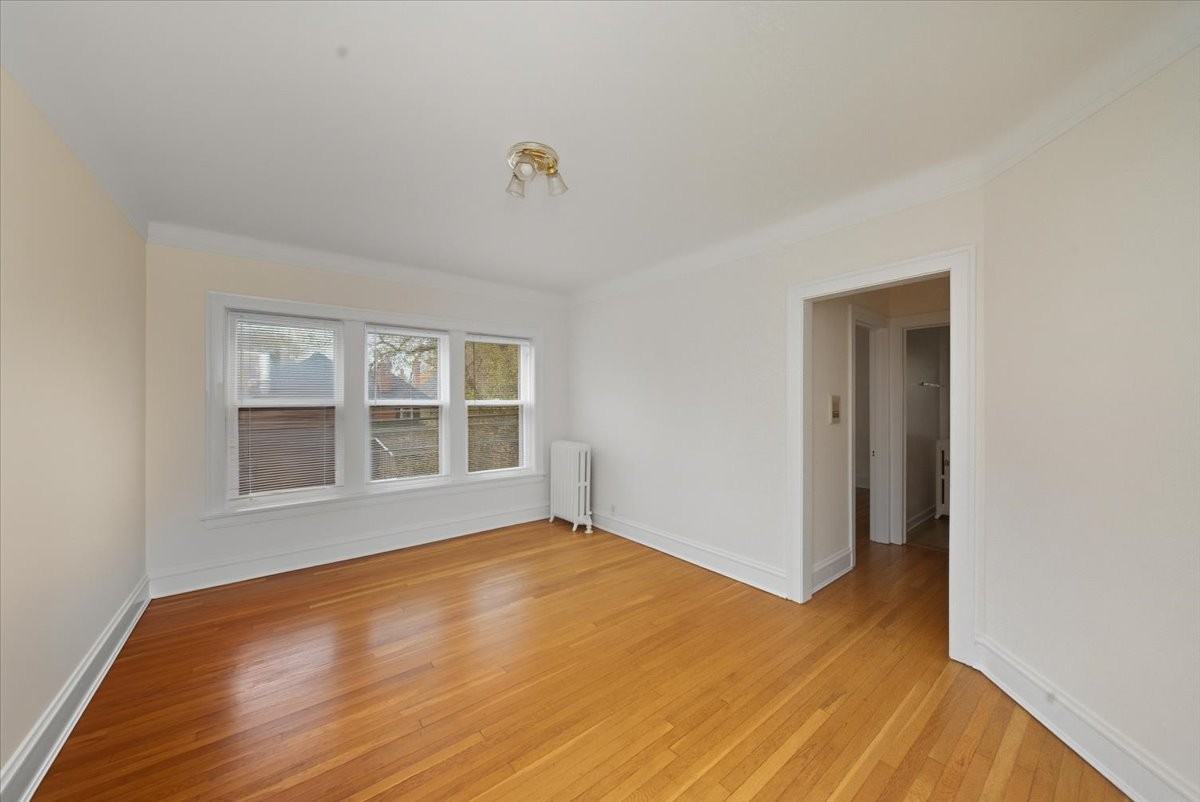 Hinman Ave #2S - Photo 3 of 12