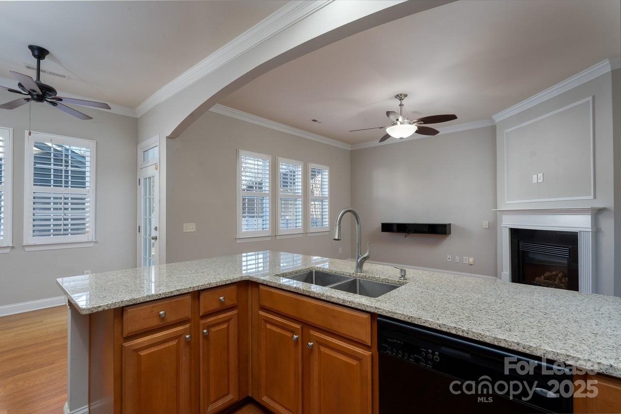 10725 Serape Rd - Photo 4 of 30