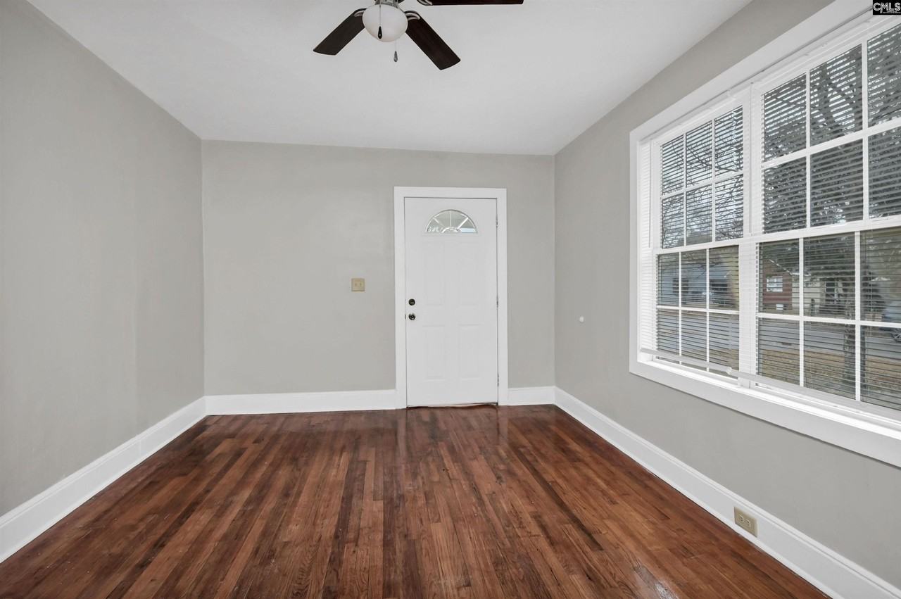 706 Westside Dr - Photo 5 of 36