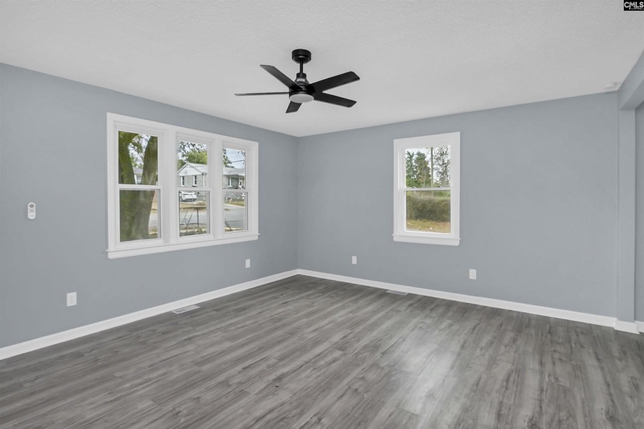 3001 Truman St - Photo 5 of 28